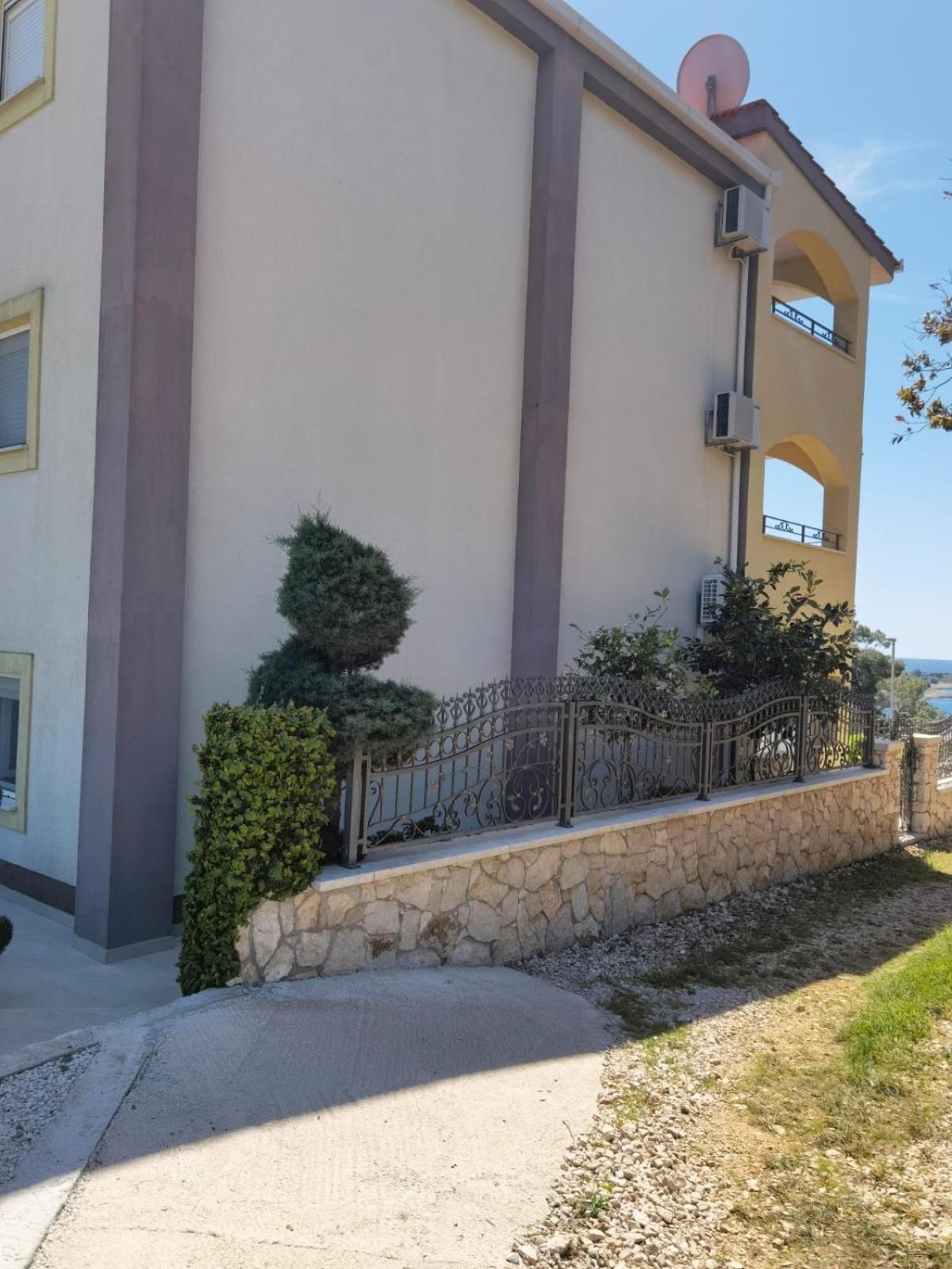 Apartments Annie Rogoznica  Luaran gambar