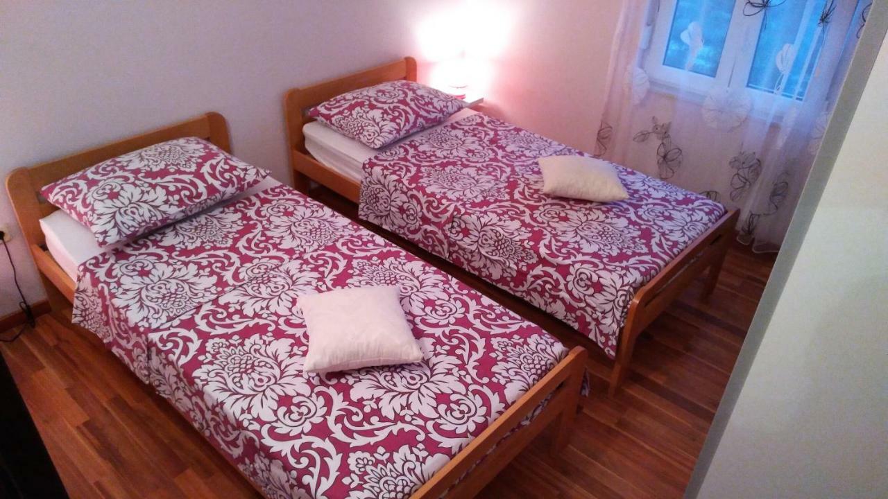 Apartments Annie Rogoznica  Luaran gambar