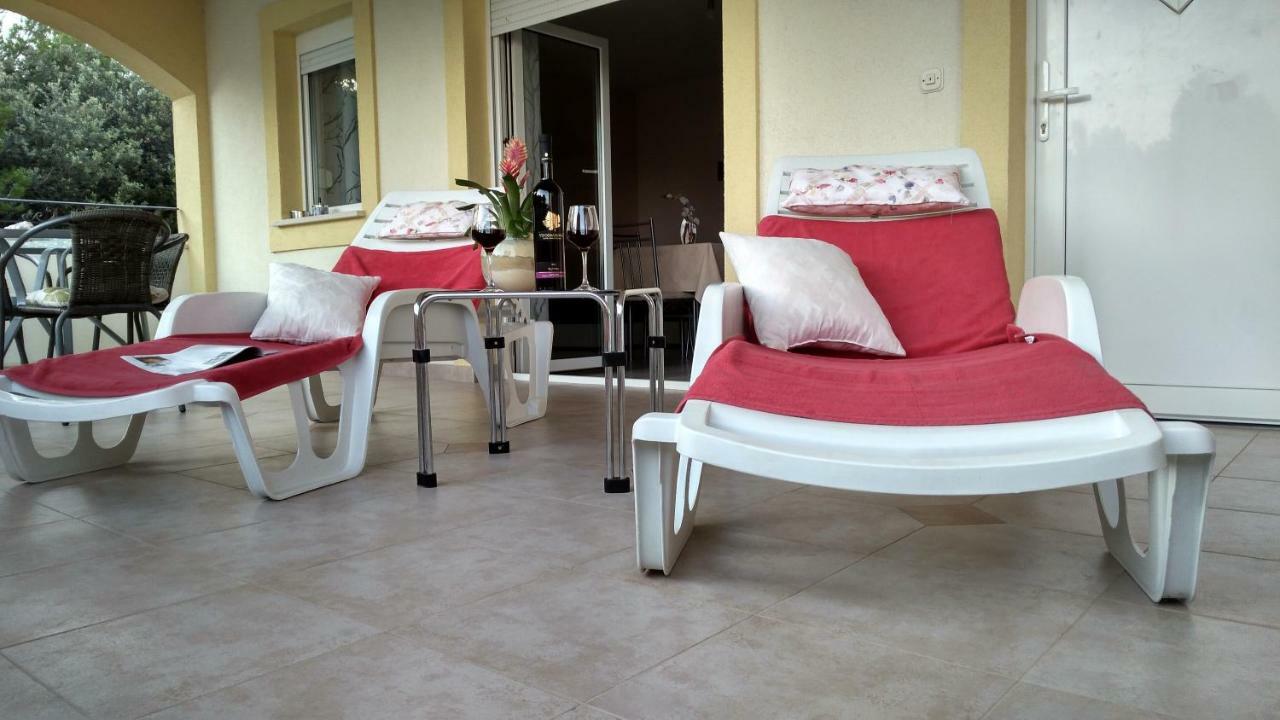 Apartments Annie Rogoznica  Luaran gambar